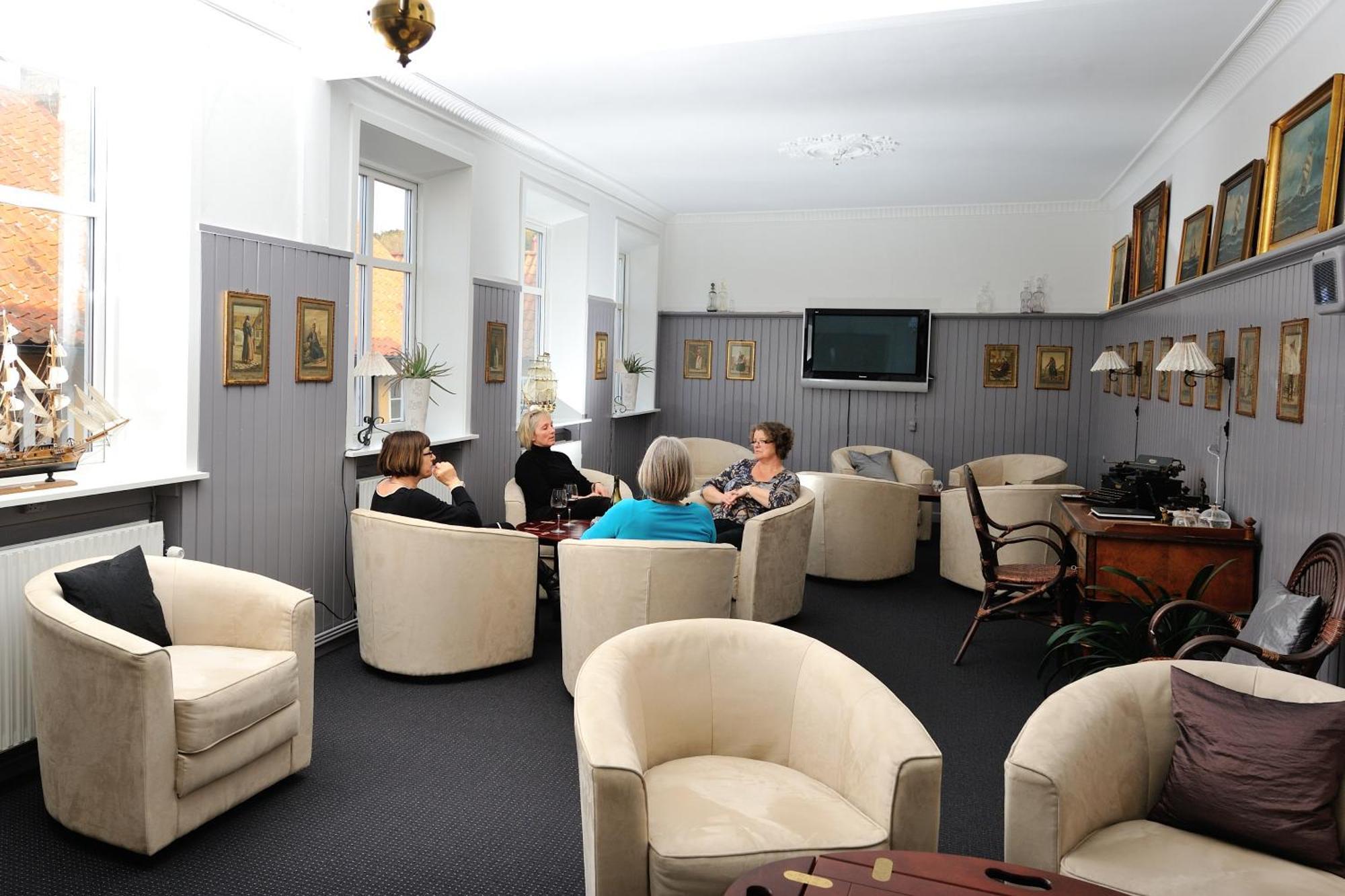 Hotel Gudhjem Eksteriør bilde