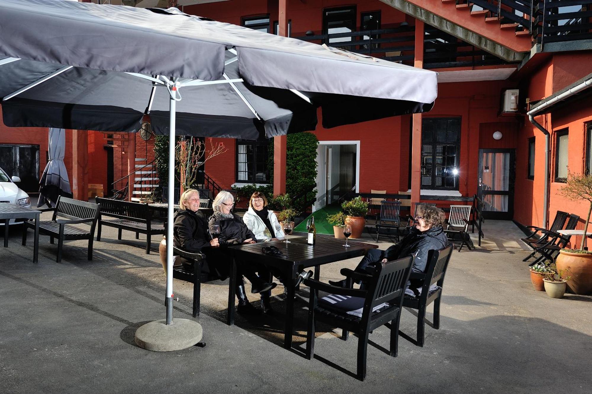 Hotel Gudhjem Eksteriør bilde